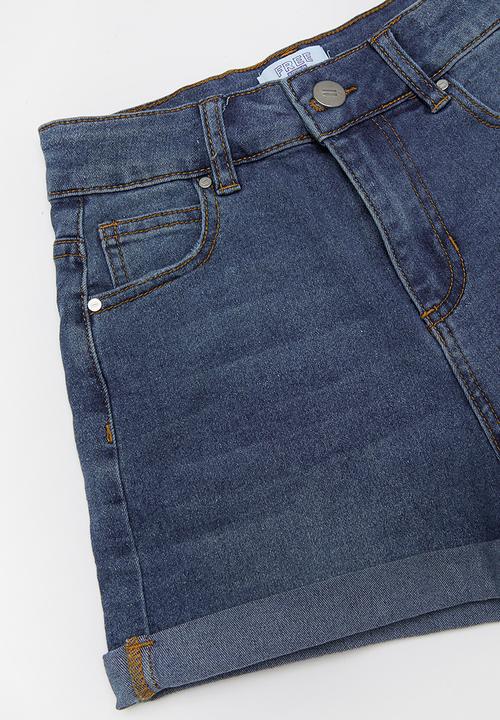 Free by Cotton On - High waist denim short - blue