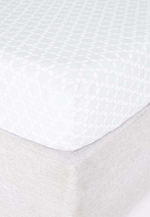 Sixth Floor - Geo printed sheet set - grey