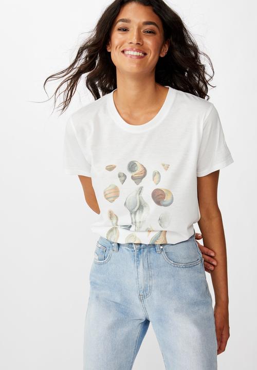 Cotton On - Classic arts T-shirt sea shells - white