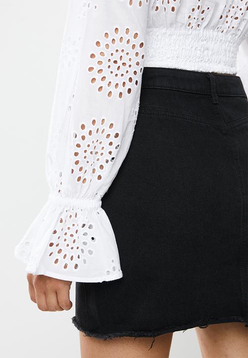 Missguided - Broderie anglais lace up crop top - white