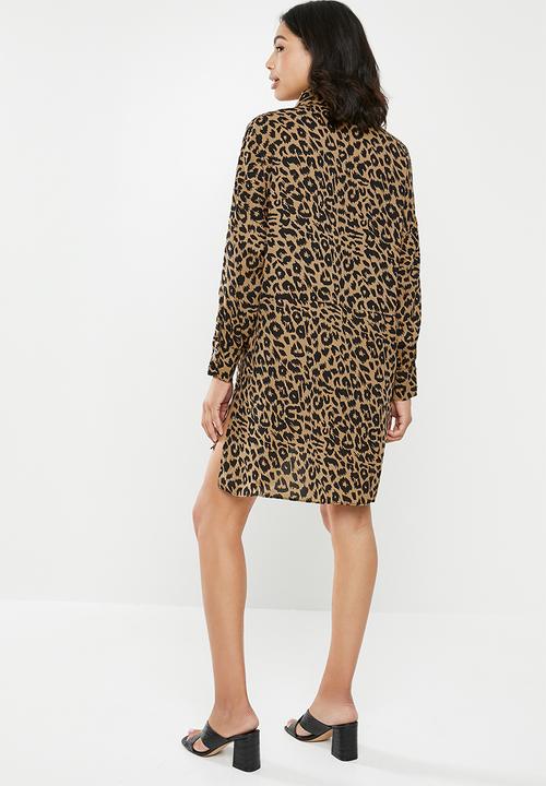 Missguided - Oversized dip back shirt dress leopard - brown & black 