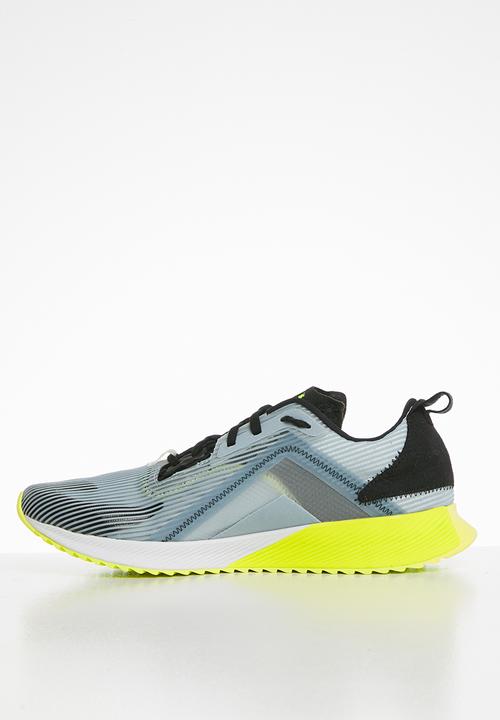 New Balance  - Fuel Cell echolucent - light slate