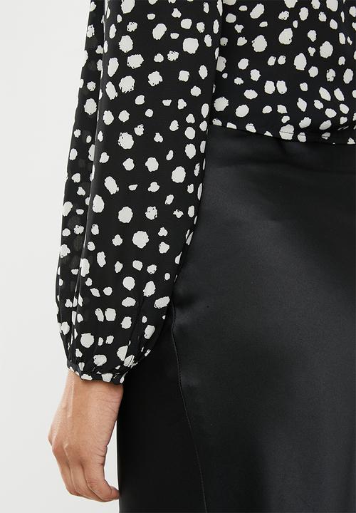 Missguided - Spot cup detail button front balloon sleeve top - black & white