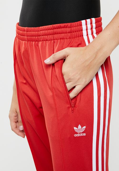 adidas Originals - Adicolour sst track pants - red