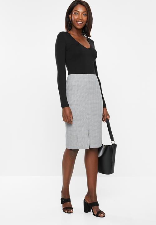 edit - Front slit pencil skirt - black & white 
