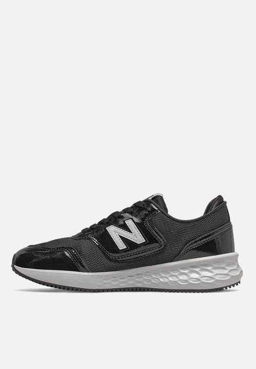 New Balance  - X-70 Racer - black