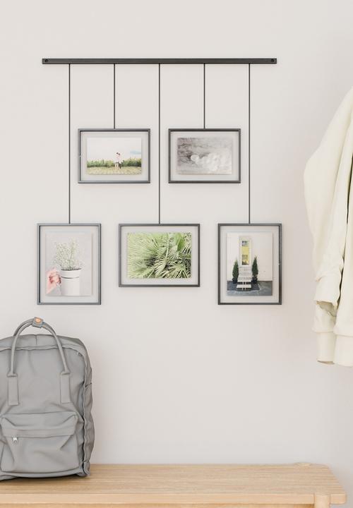 Umbra - Exhibit photo display - black