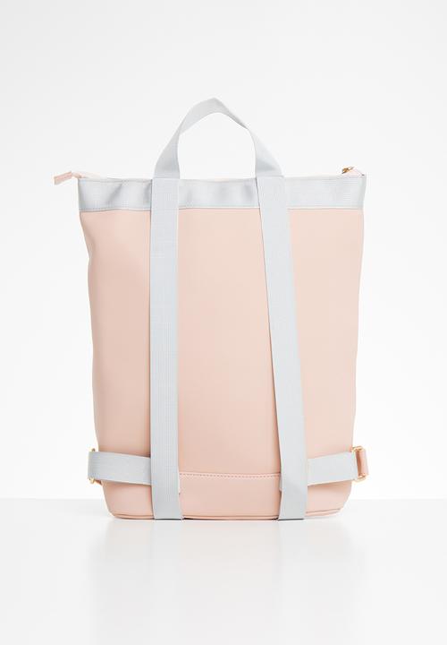 Kapten & Son - Umea - cherry blossom