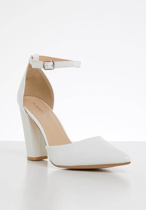 white court block heels