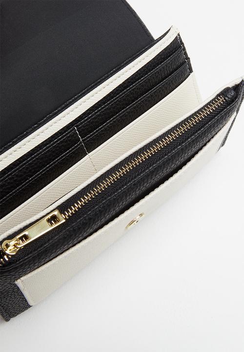 Call It Spring - Finderskeepers - black