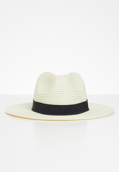 beach hat