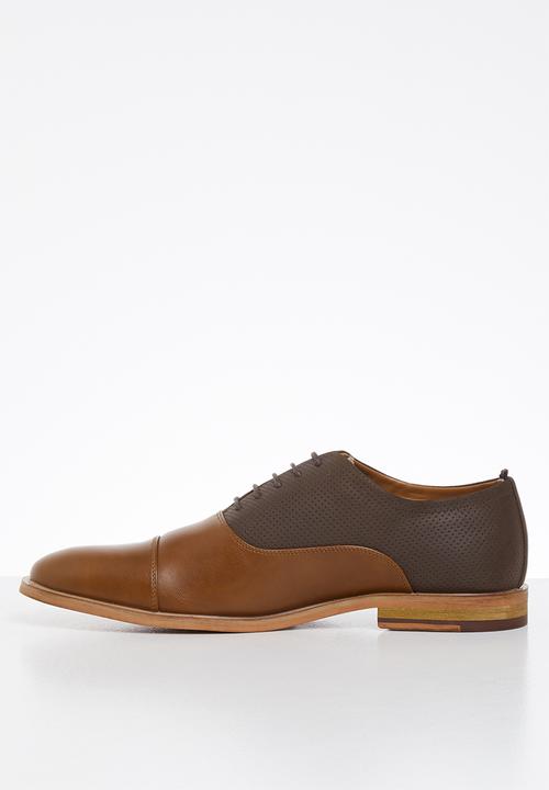 Call It Spring - Liro - brown