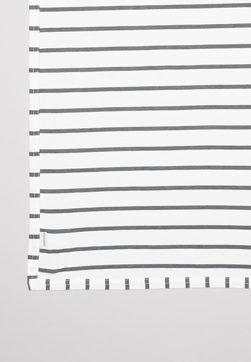 Sticky Fudge - Stripe blanket - white & grey