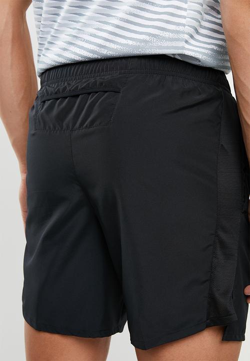 Nike - Nike challenger 7-inch shorts - black