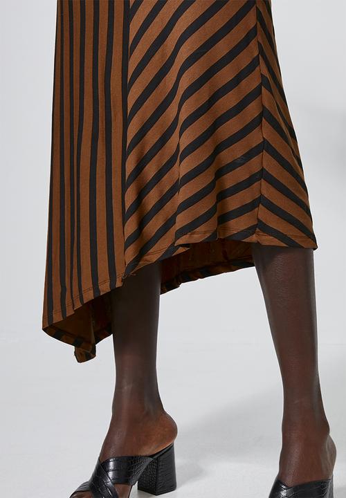 Superbalist - Asymmetric funnel neck dress - tobacco & black