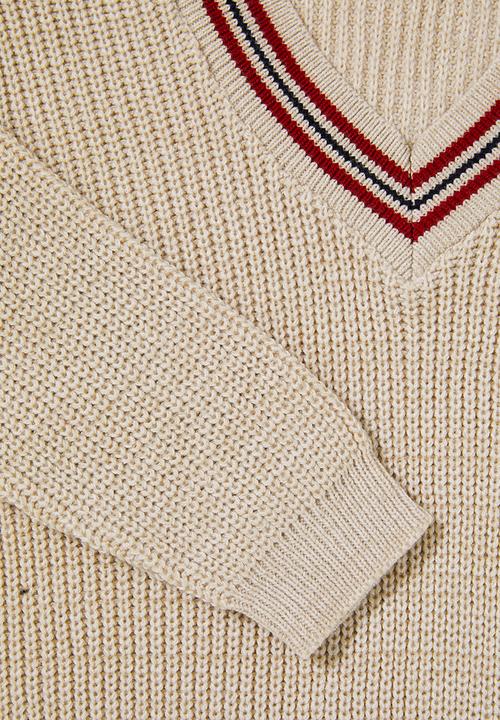 Superbalist - Chunky textured deep v-neck knit - beige