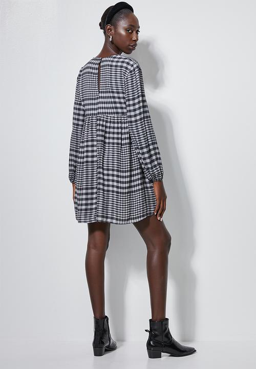 Superbalist - V-neck swing dress - grey grid check