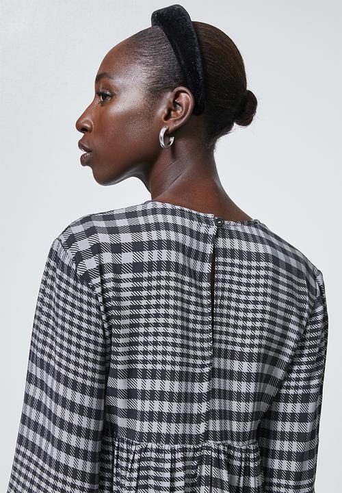 Superbalist - V-neck swing dress - grey grid check