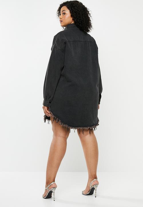 Missguided - Curve oversized fray hem denim dress - black