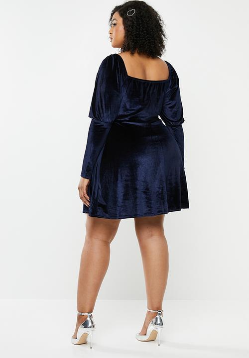 Missguided - Plus size velvet milkmaid skater dress - navy