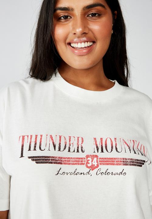 Cotton On - Curve oversized graphic tee thunder mountain - cream
