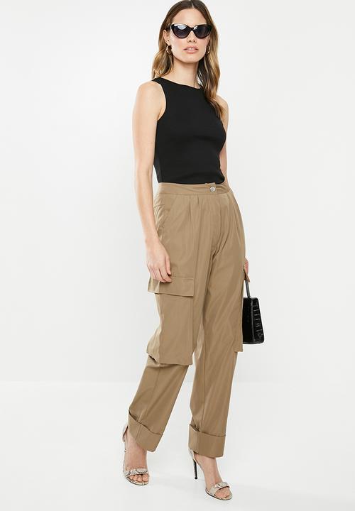 Missguided - Pleat front turn up hem cargo trouser - beige