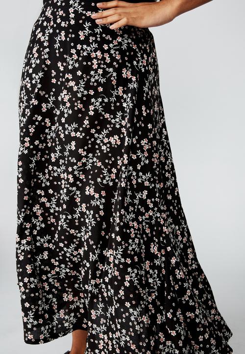 Cotton On - Curve botanical midi skirt millie floral - black & white
