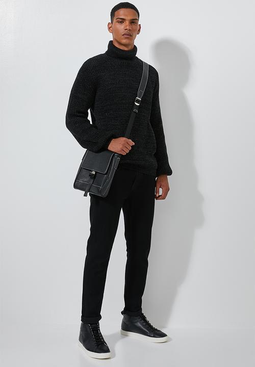 Superbalist - Chunky textured roll neck knit - black