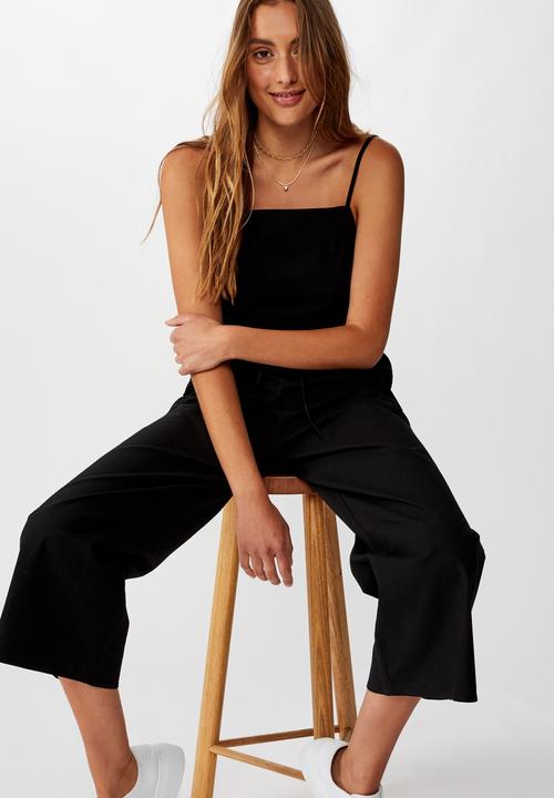 Cotton On - Woven Amanda pinafore jumpsuit - black
