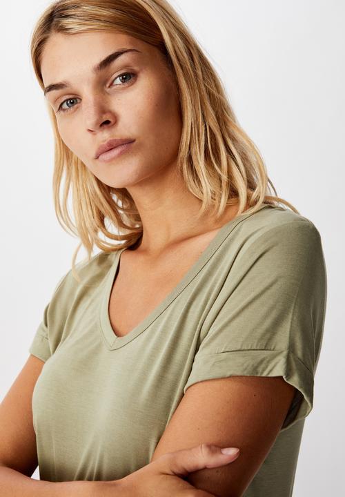 Cotton On - Karl short sleeve v neck top - green 