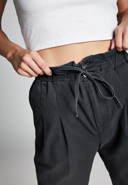 Cotton On - Paperbag pants - washed black