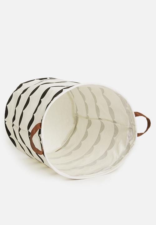 Sixth Floor - Half moon laundry basket - black & white