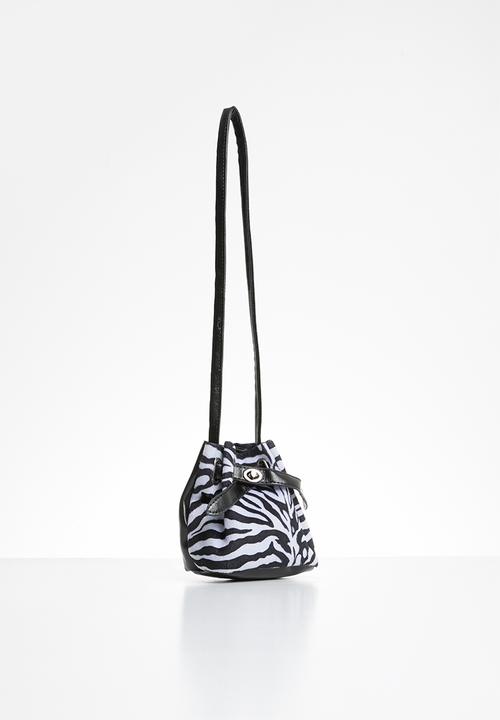 Superbalist - Zebra print bucket bag - black & white