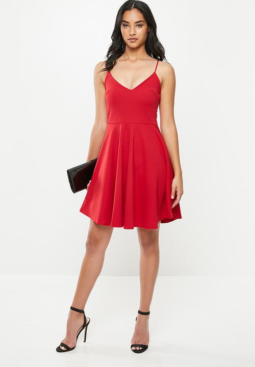 Missguided - Petite strappy scuba skater dress - red