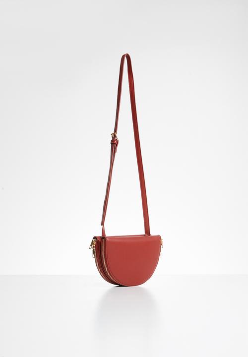 Superbalist - Half moon crossbody - burgundy