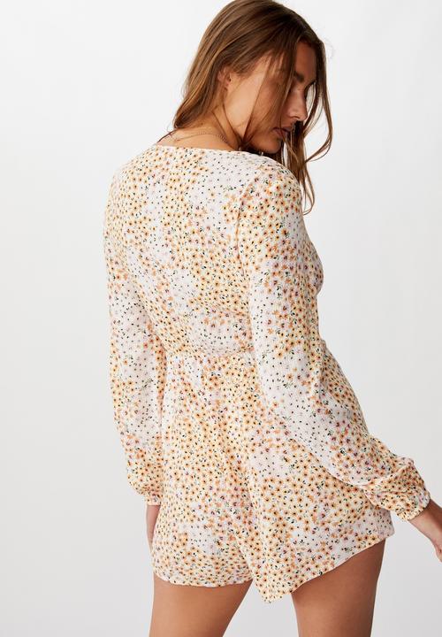 Cotton On - Woven Alena tie front long sleeve playsuit multi ditsy - gardenia