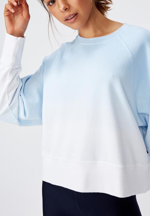 Cotton On - Raglan sleeve crew fleece dip dye - sky blue