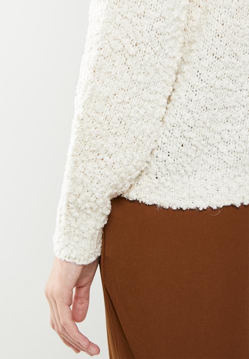 Vero Moda - Agnes o-neck blouse - cream