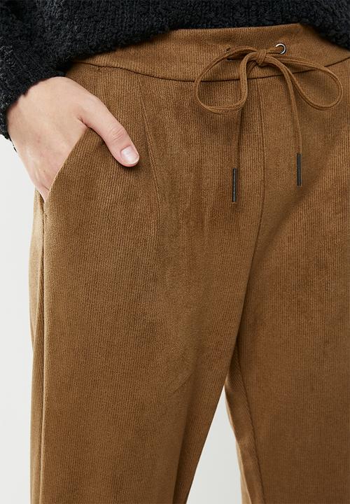 Vero Moda - Eva loose soft cord pants - brown