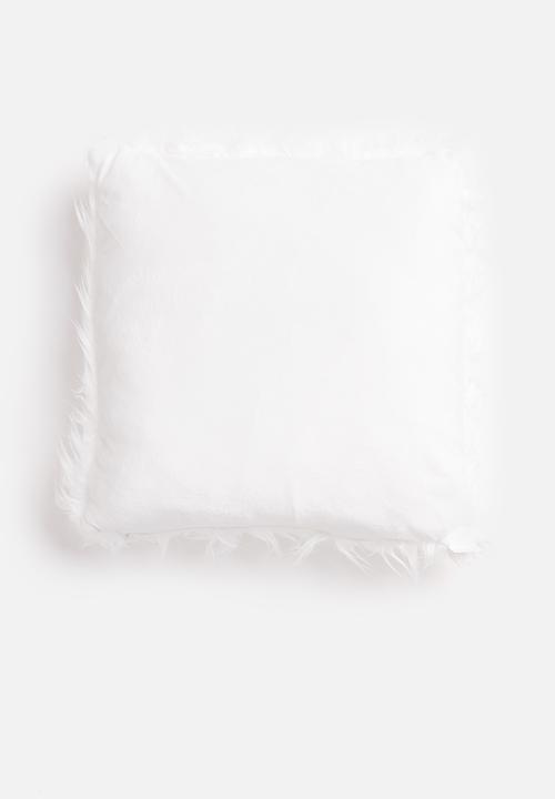 H&S - Fuzzy cushion - white