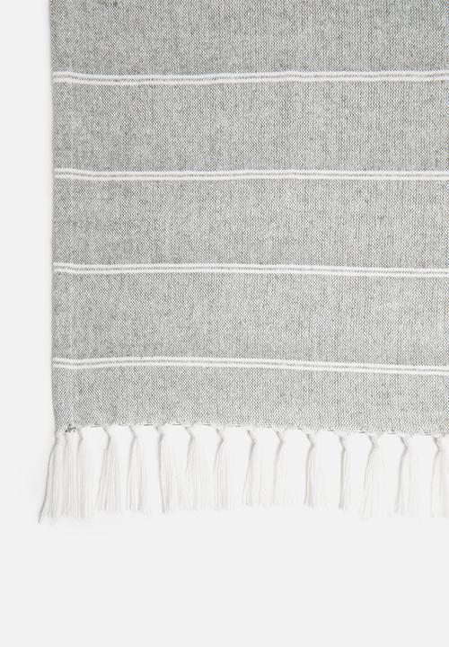 H&S - Rio striped throw - grey