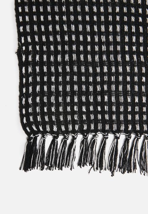 H&S - Check throw - black