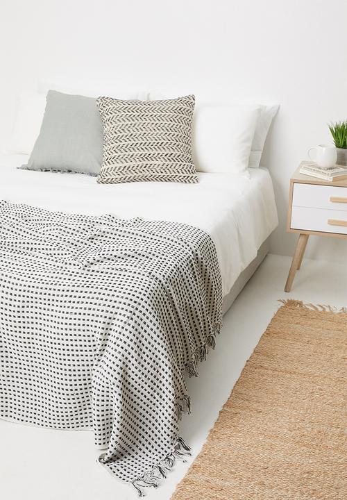 H&S - Check throw - white