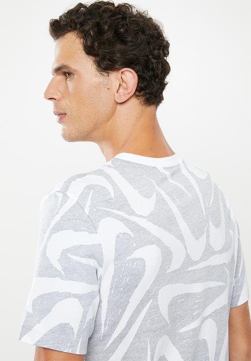 Nike - Nike sportswear hand drawn all over print tee - white & grey 
