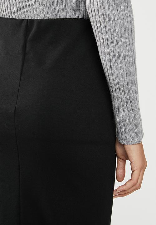 edit - Pull on pencil skirt - black