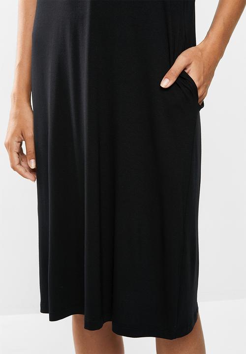 edit - V-neck T-shirt dress - black
