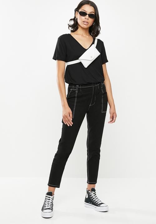 Missguided - Boyfriend v-neck short sleeve T-shirt - black