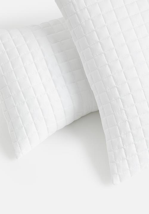 Sixth Floor - Cotton quilted pillowcase set - white
