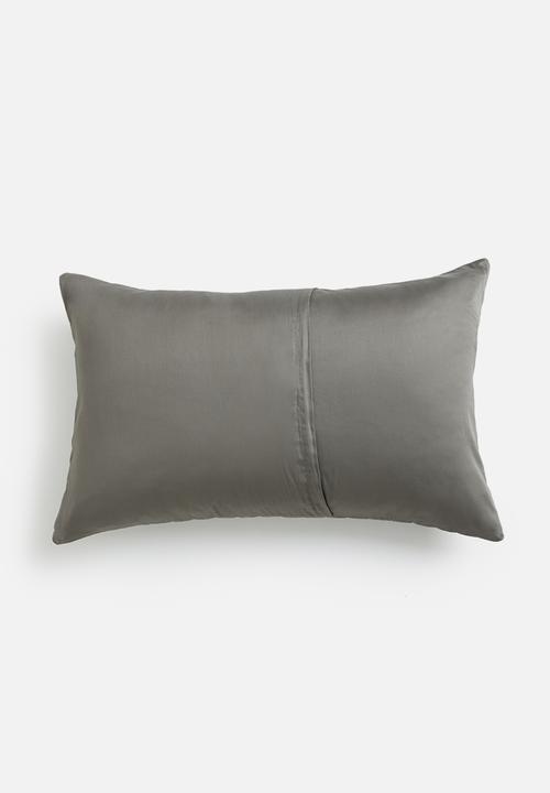 Sixth Floor - Cotton quilted pillowcase set - grey