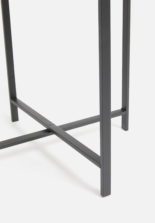 H&S - Harriet side table - natural & black